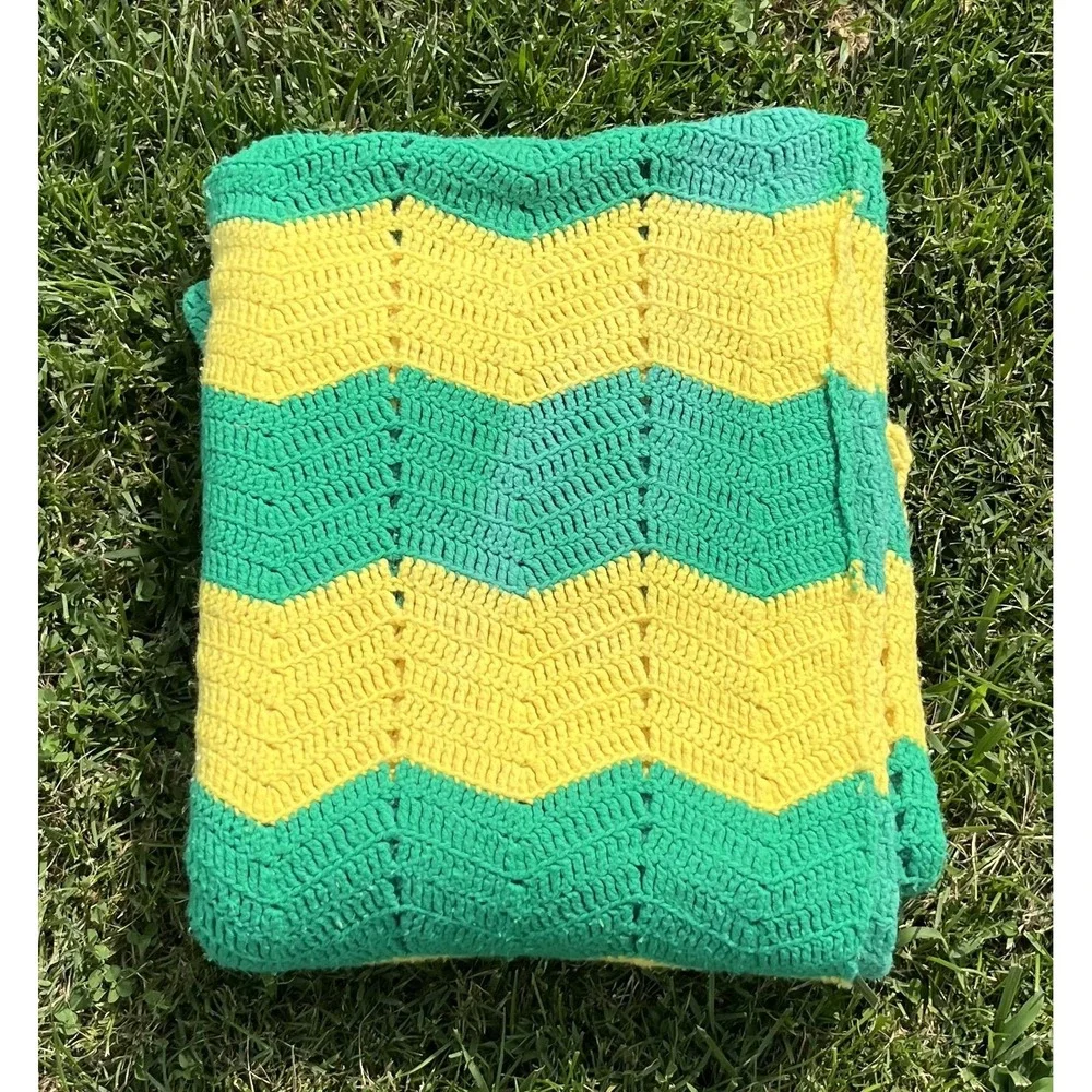 Vintage Handmade Crochet Zig Zag Afghan Blanket Throw Lap Blanket 1970s Retro De